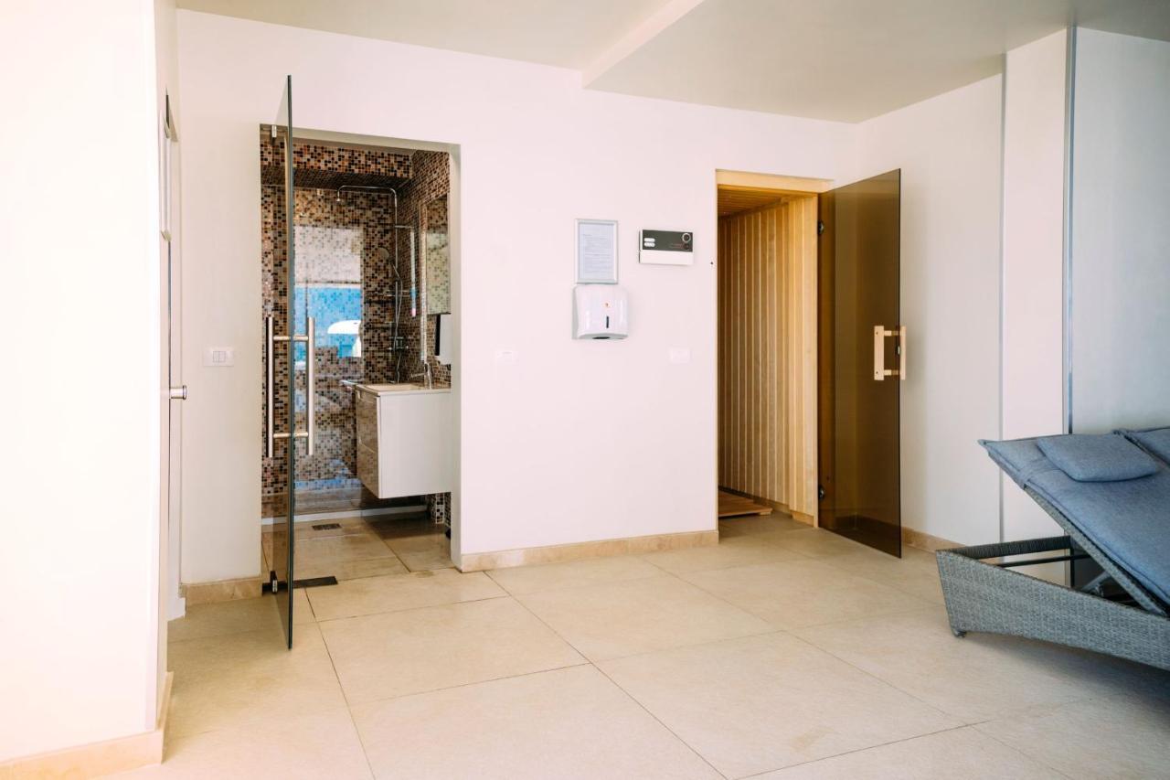 Alezzi Majestic Apartments 97 Năvodari Buitenkant foto